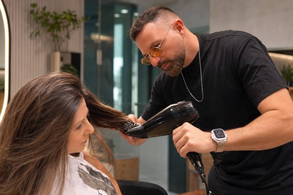 תירגעי עם הסילבר, הבלונד מתחמם